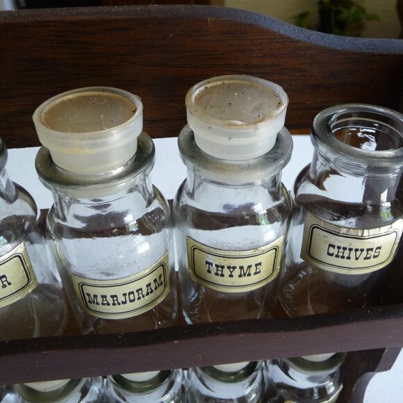 Vintage Wooden Spice Rack with 12 Glass Spice Bottles Stopper Lids - Picture 2 of 5